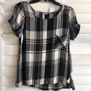 Francesca’s Black and White Plaid T-Shirt